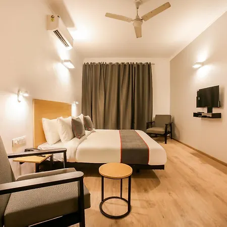 Hotel King Plaza Airport Delhi